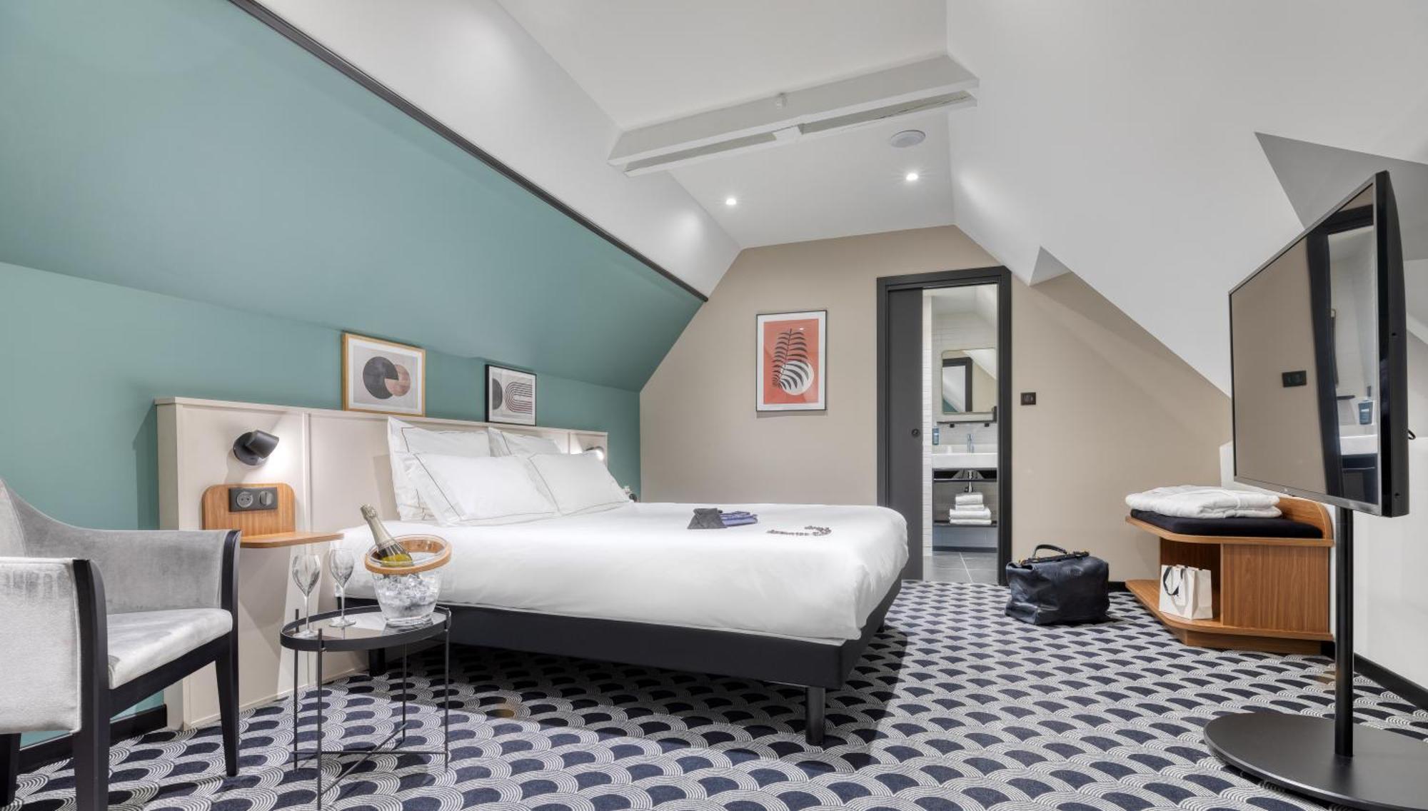 Brit Hotel Les Voyageurs ルデアック エクステリア 写真