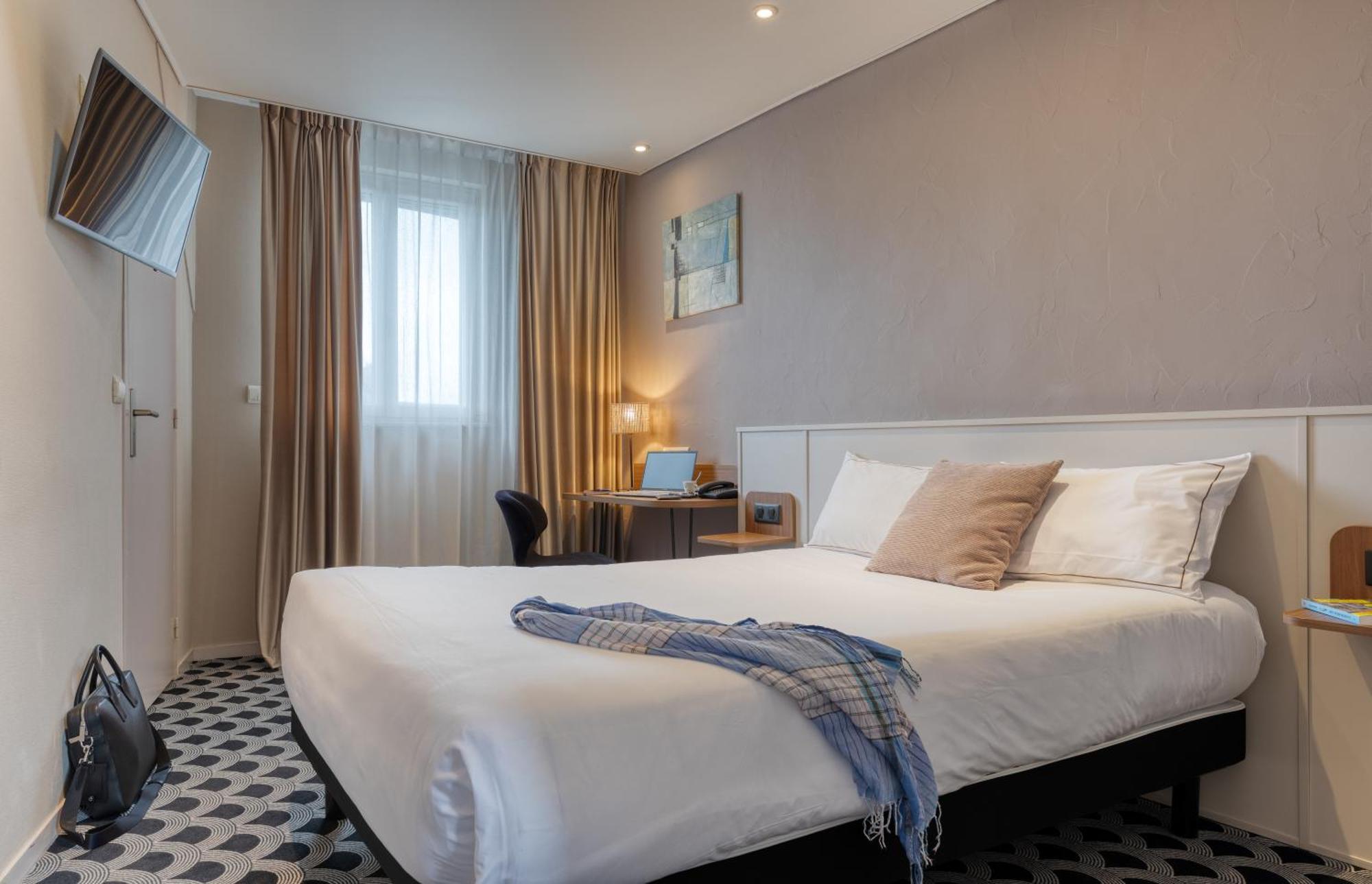 Brit Hotel Les Voyageurs ルデアック エクステリア 写真
