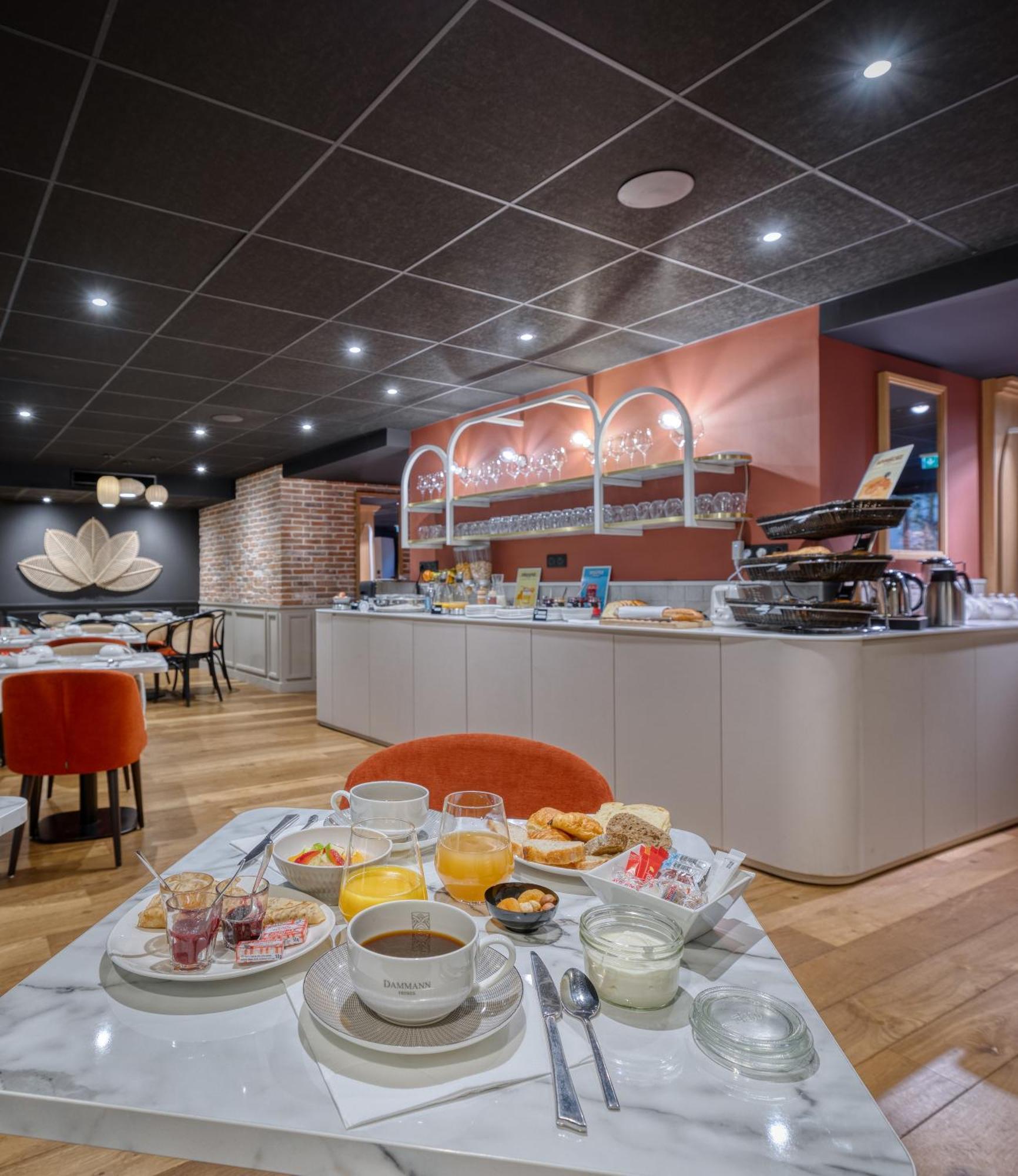 Brit Hotel Les Voyageurs ルデアック エクステリア 写真